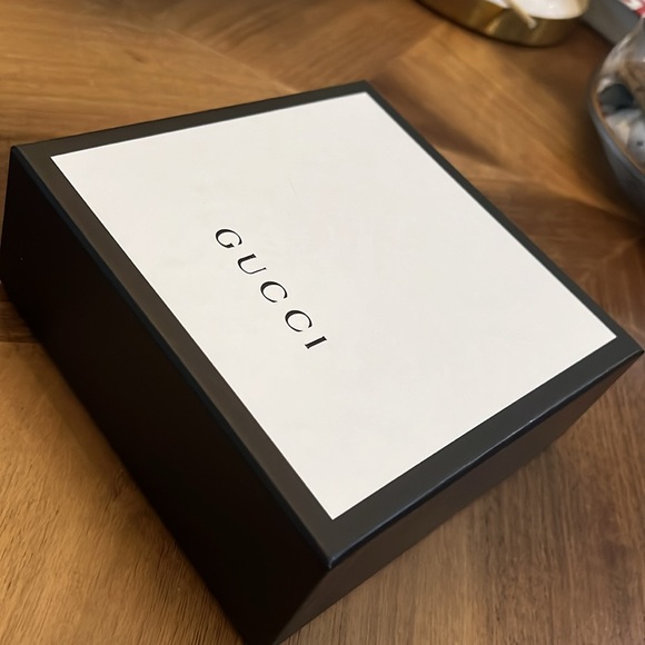 Gucci box. Authentic. Square. Black/off-white - Picture 2 of 4